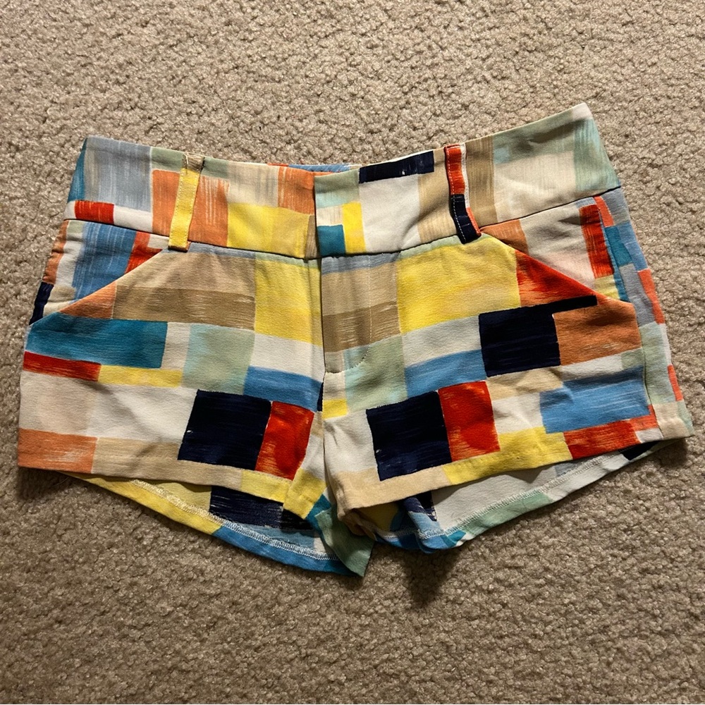 Alive and Olivia sample sale shorts. Cutest patchwork shorts!! Size 24